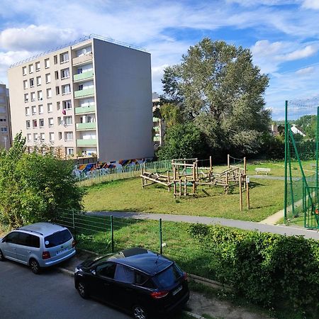 Room & Parking In Shared Appartment With Proprietor L 25 Mins From Paris Gare Du Nord, Cdg Airport & Stade De France Montmagny Exterior foto